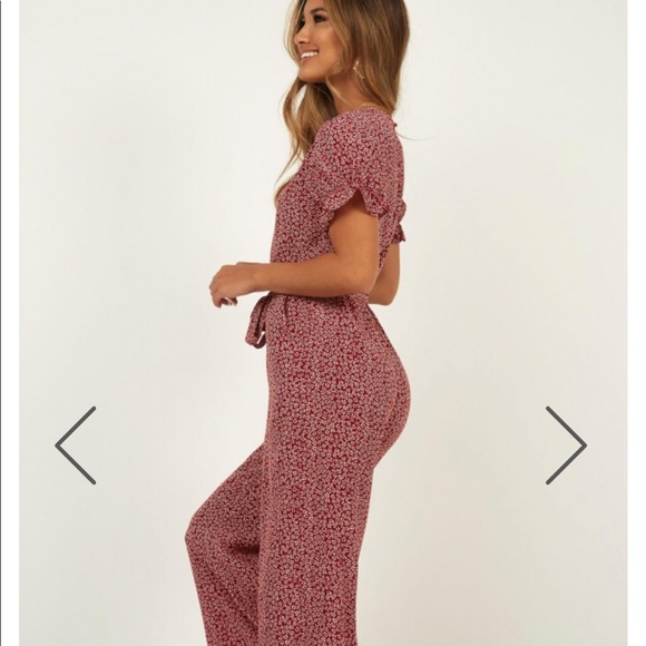 Keep It Close Jumpsuit In Wine Print - Picture 2 of 2